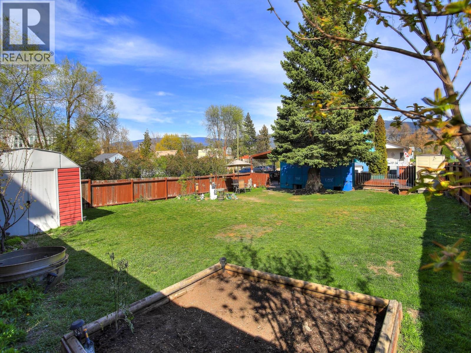 1802 31 Street Property Photo 8