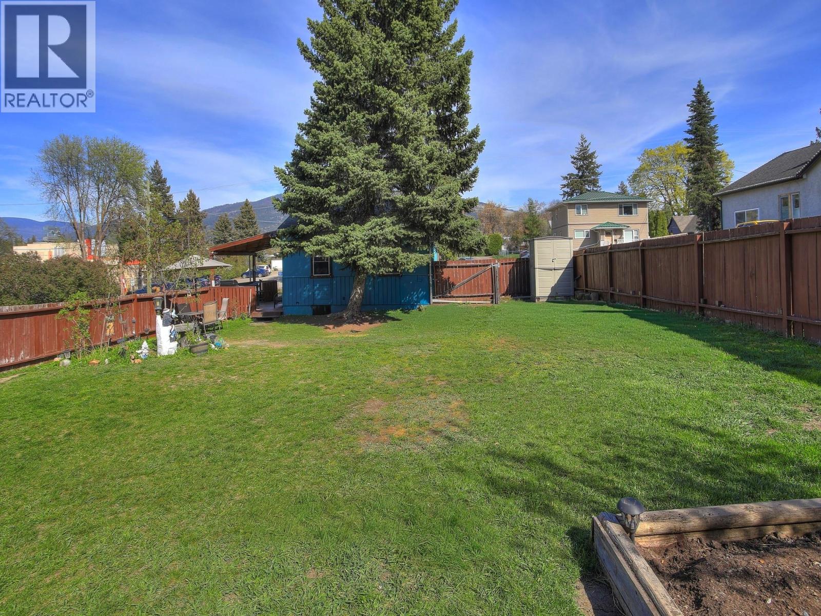 1802 31 Street Property Photo 9