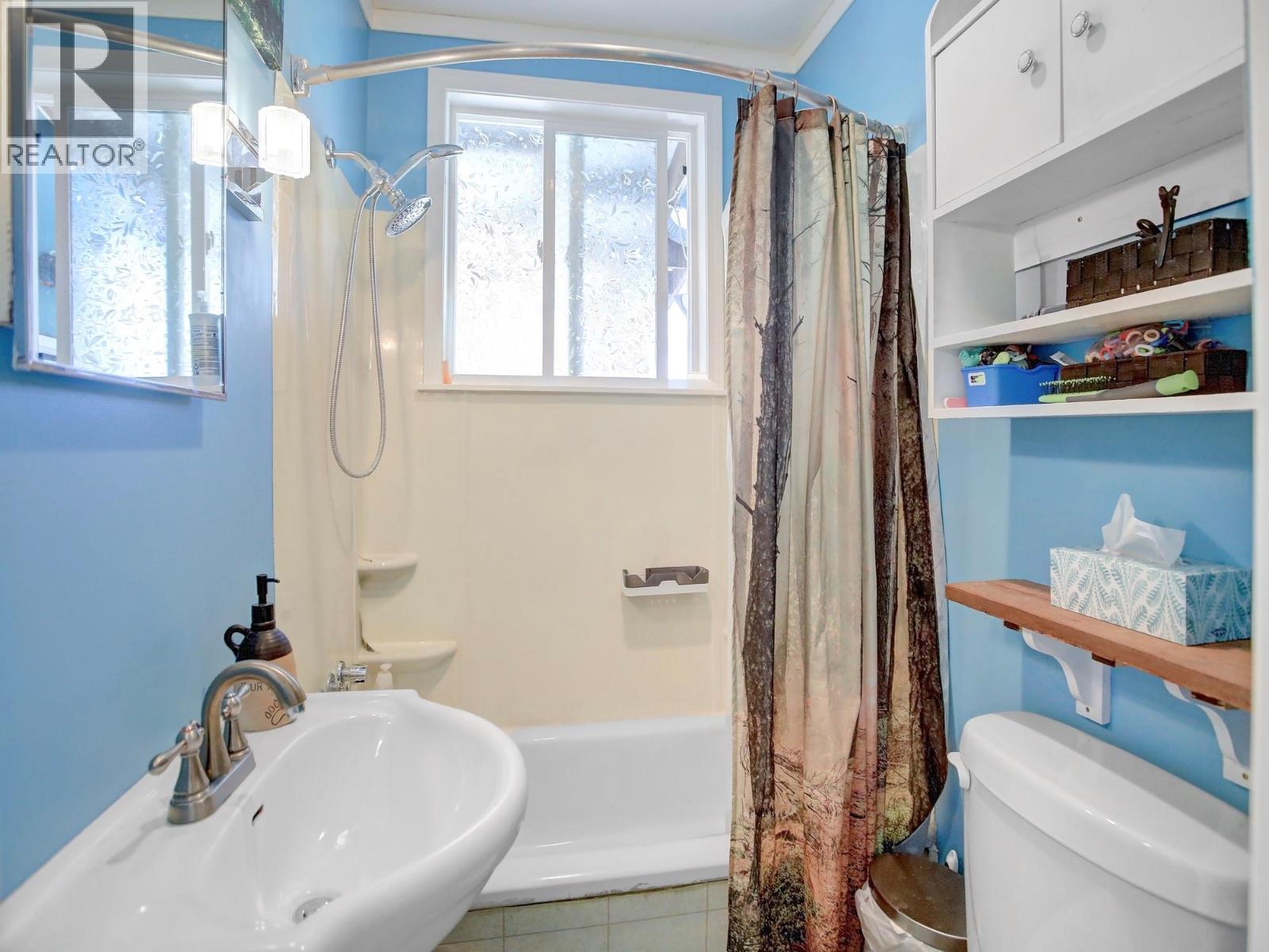 1802 31 Street Property Photo 28