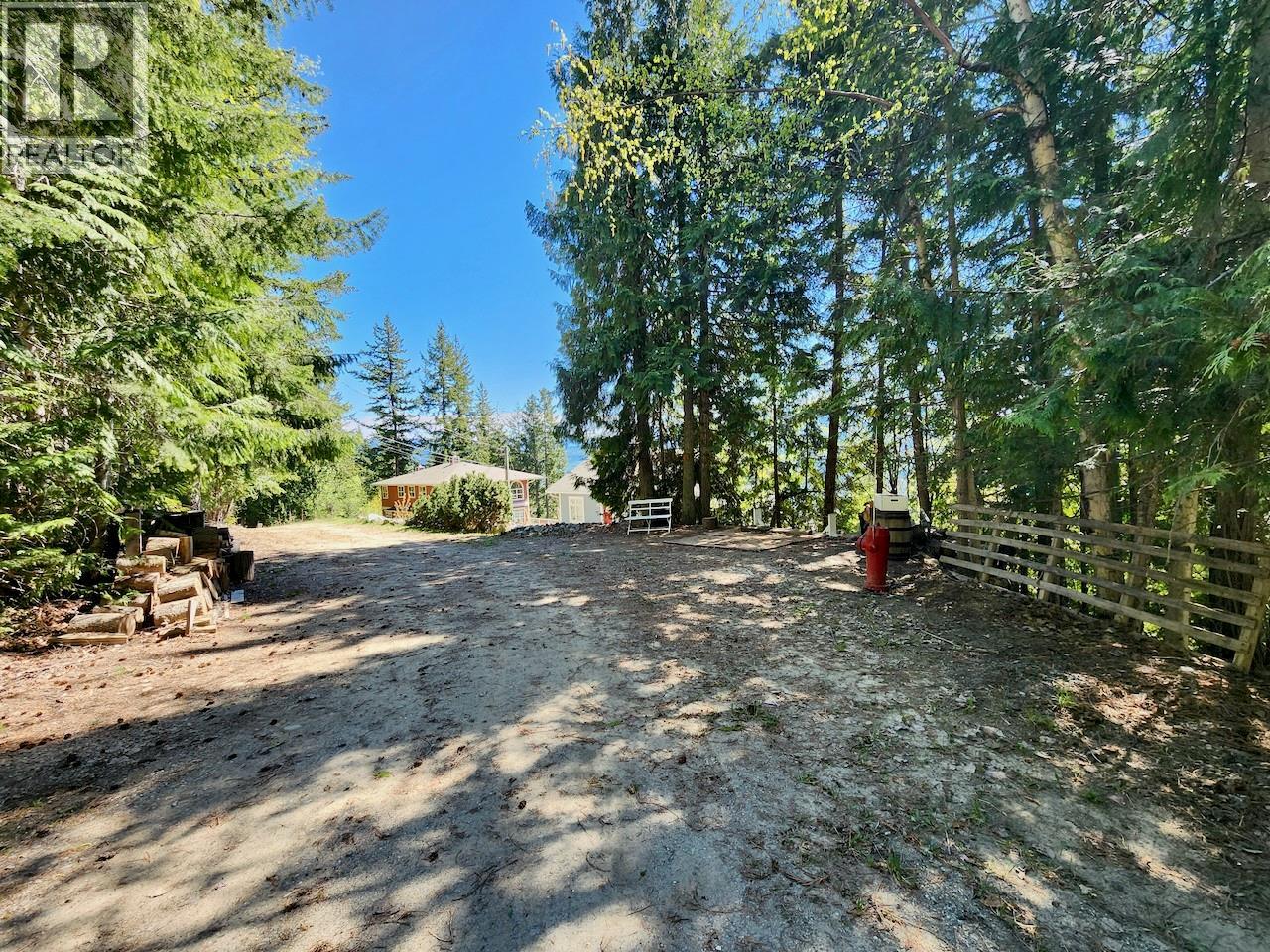 7660 Lichen Road Property Photo 6