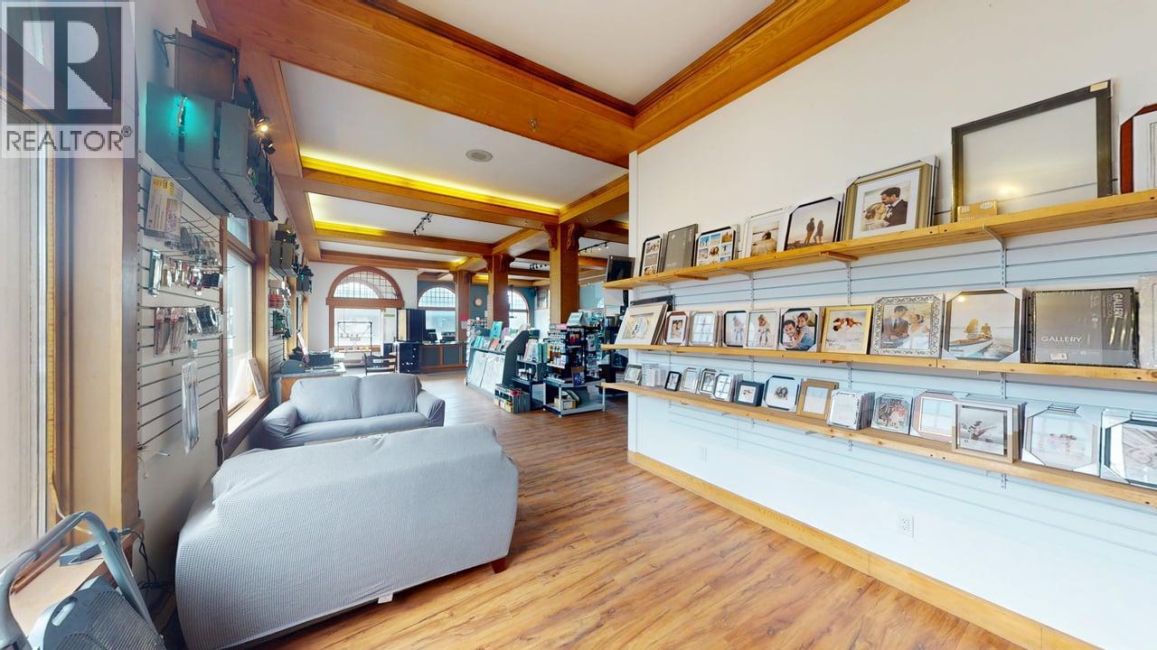 800 Baker Street Property Photo 9