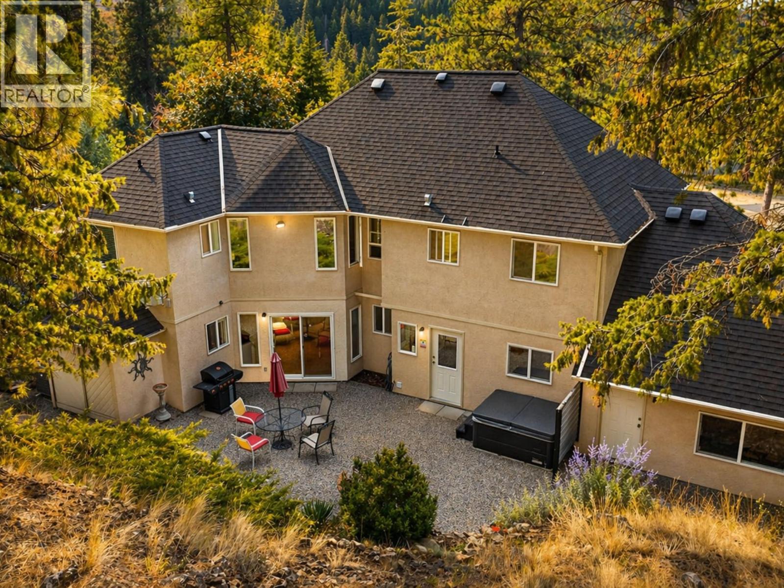 115 Par Boulevard Property Photo 2