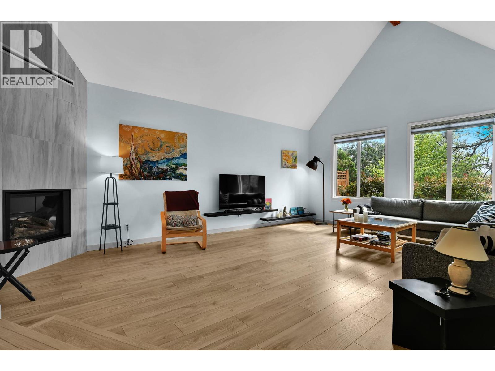 115 Par Boulevard Property Photo 4