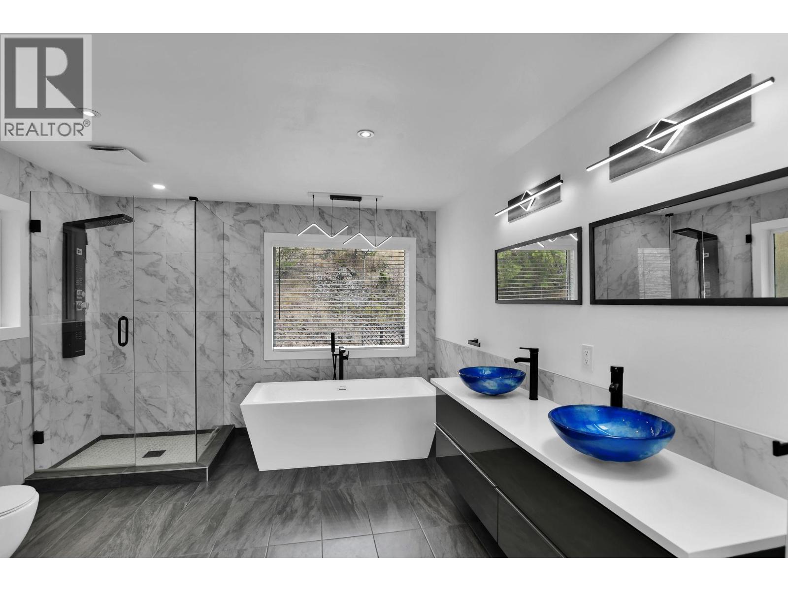 115 Par Boulevard Property Photo 8