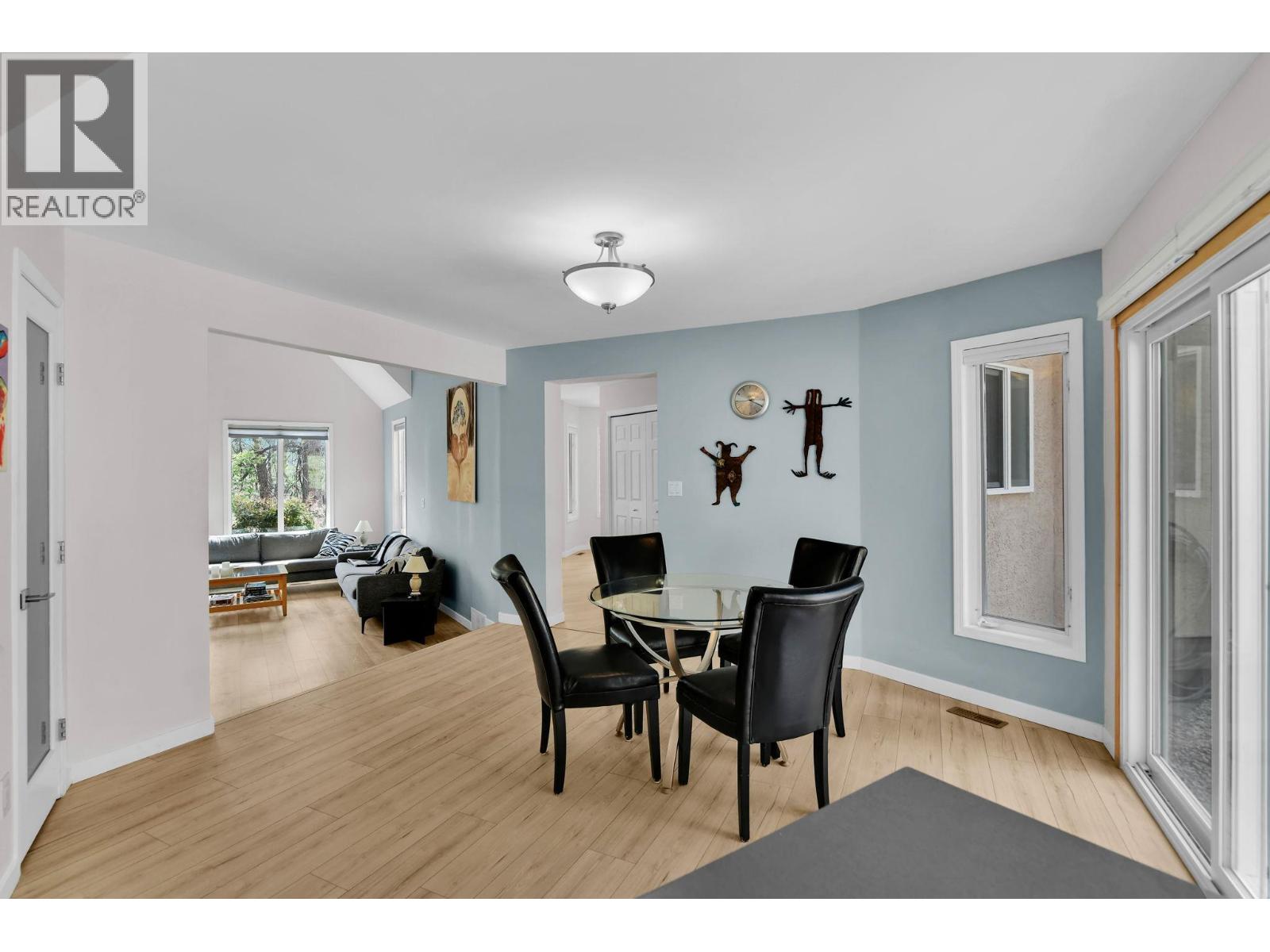115 Par Boulevard Property Photo 17