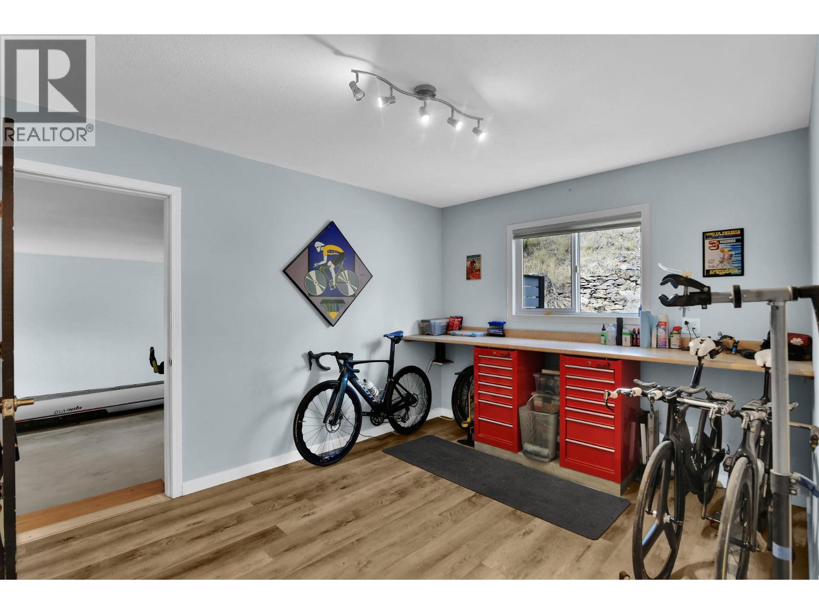 115 Par Boulevard Property Photo 25
