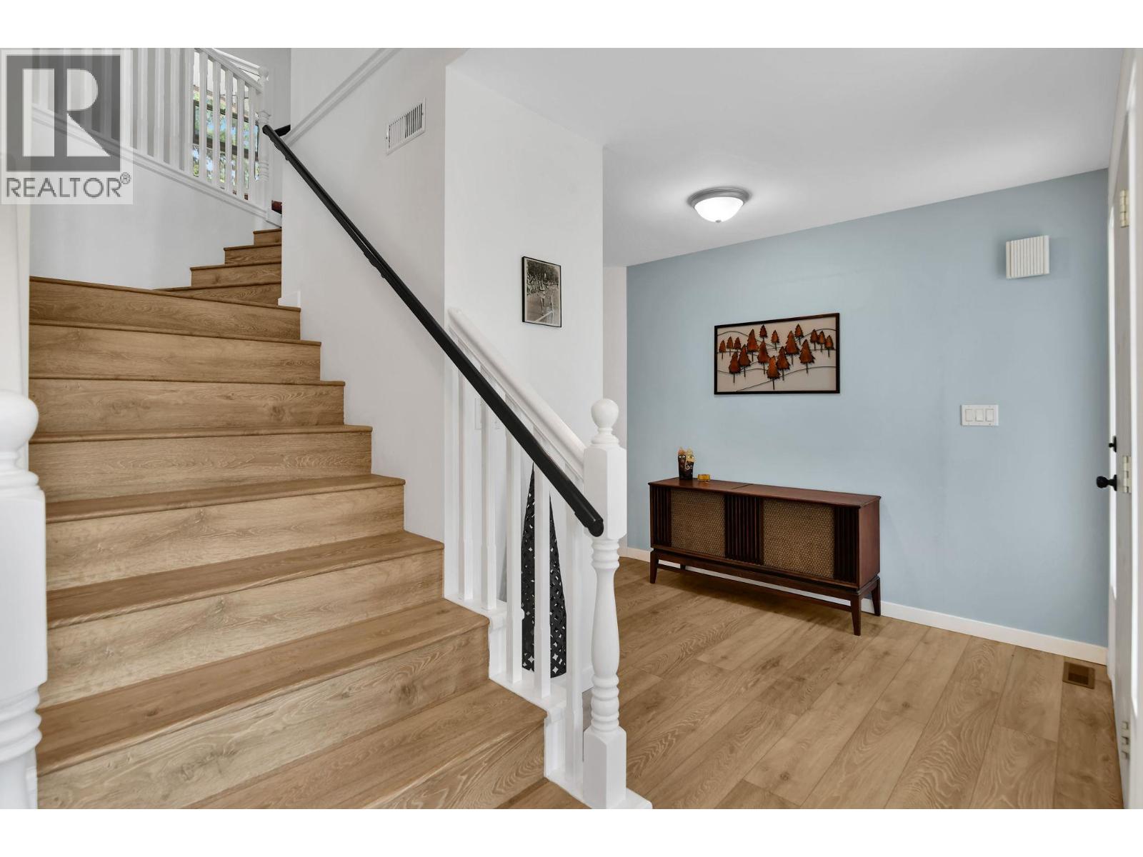 115 Par Boulevard Property Photo 27