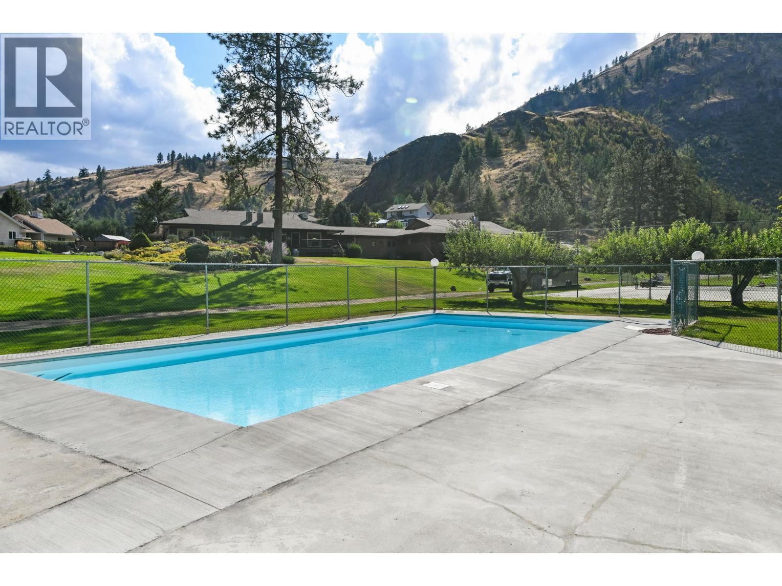 115 Par Boulevard Property Photo 46