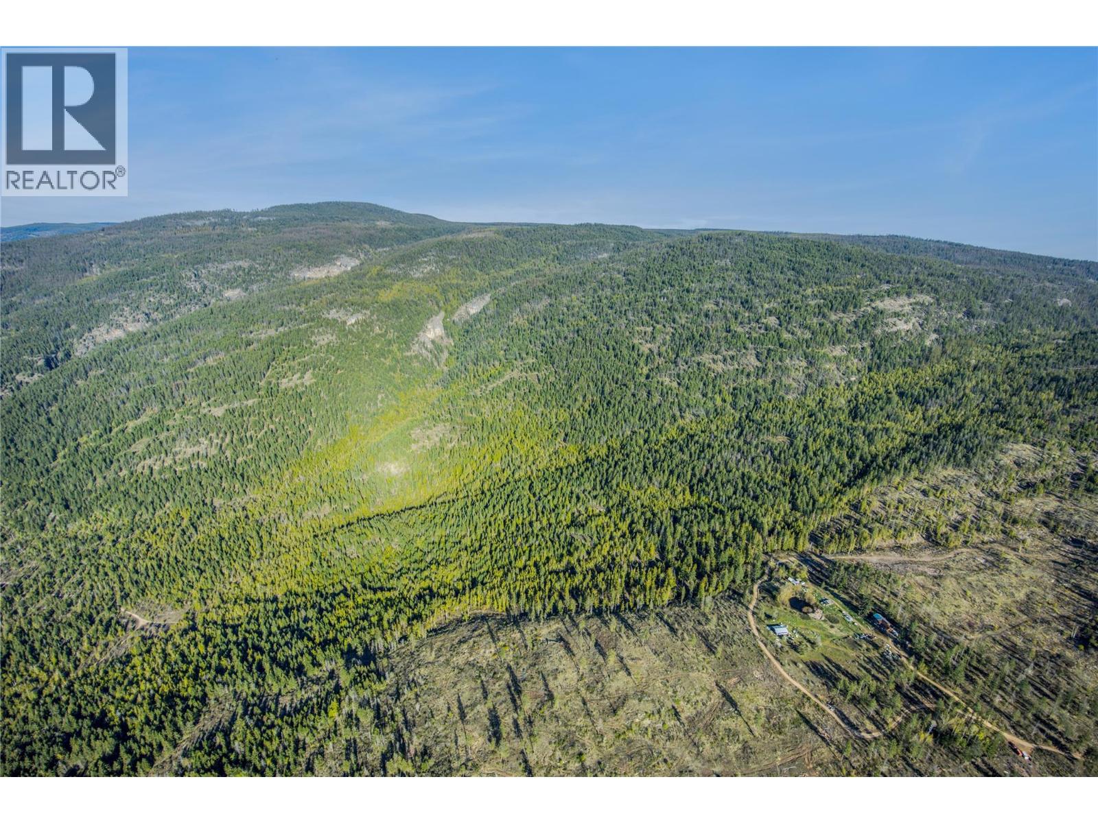 000 Near Highway 97a Property Photo 7