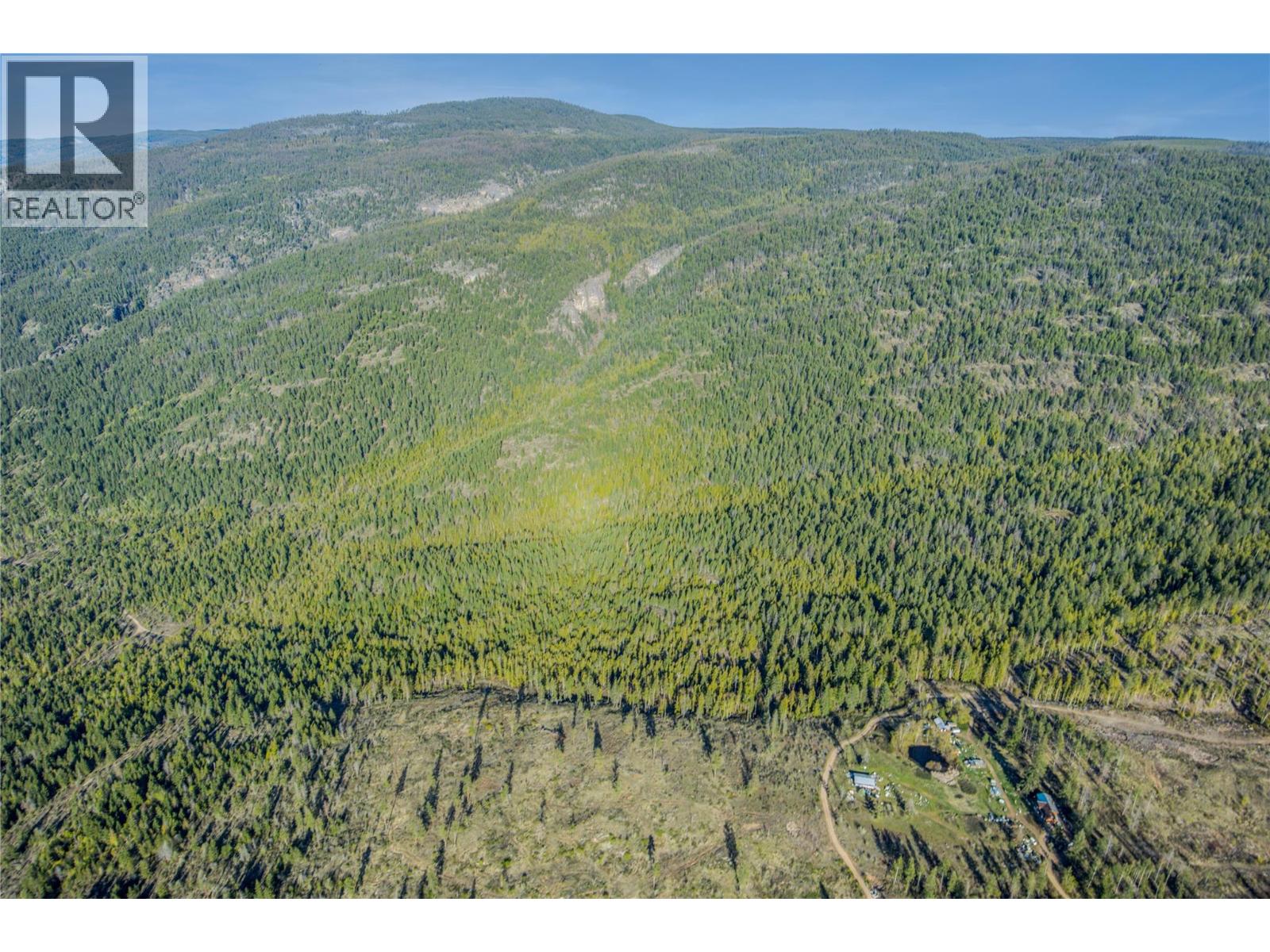 000 Near Highway 97a Property Photo 9