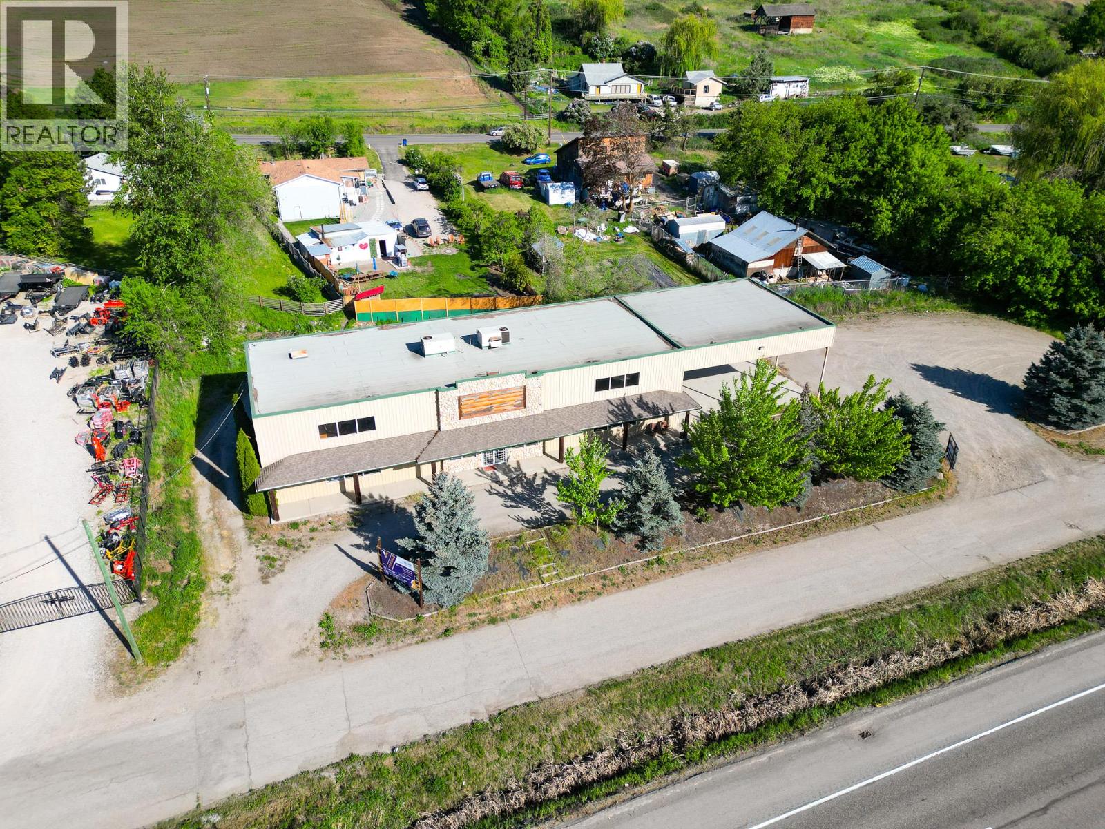 7851 97 Highway Property Photo 14