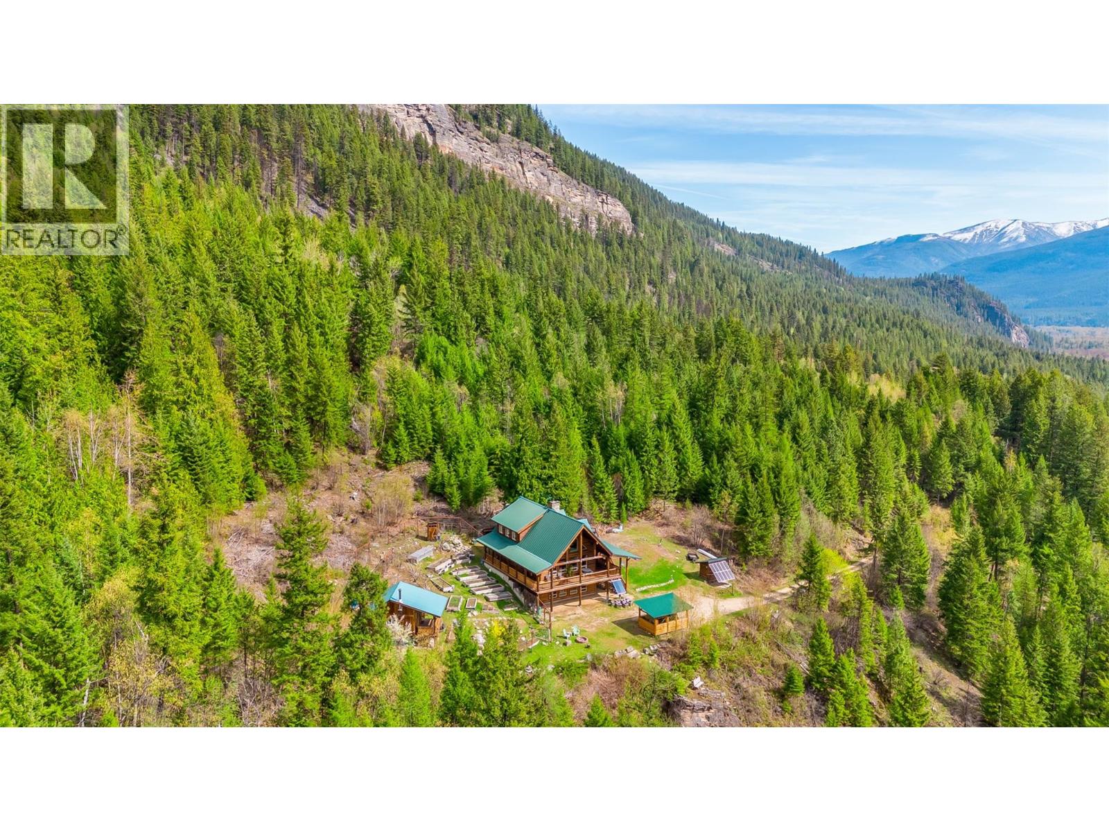 4761 Slocan River Road Property Photo 7