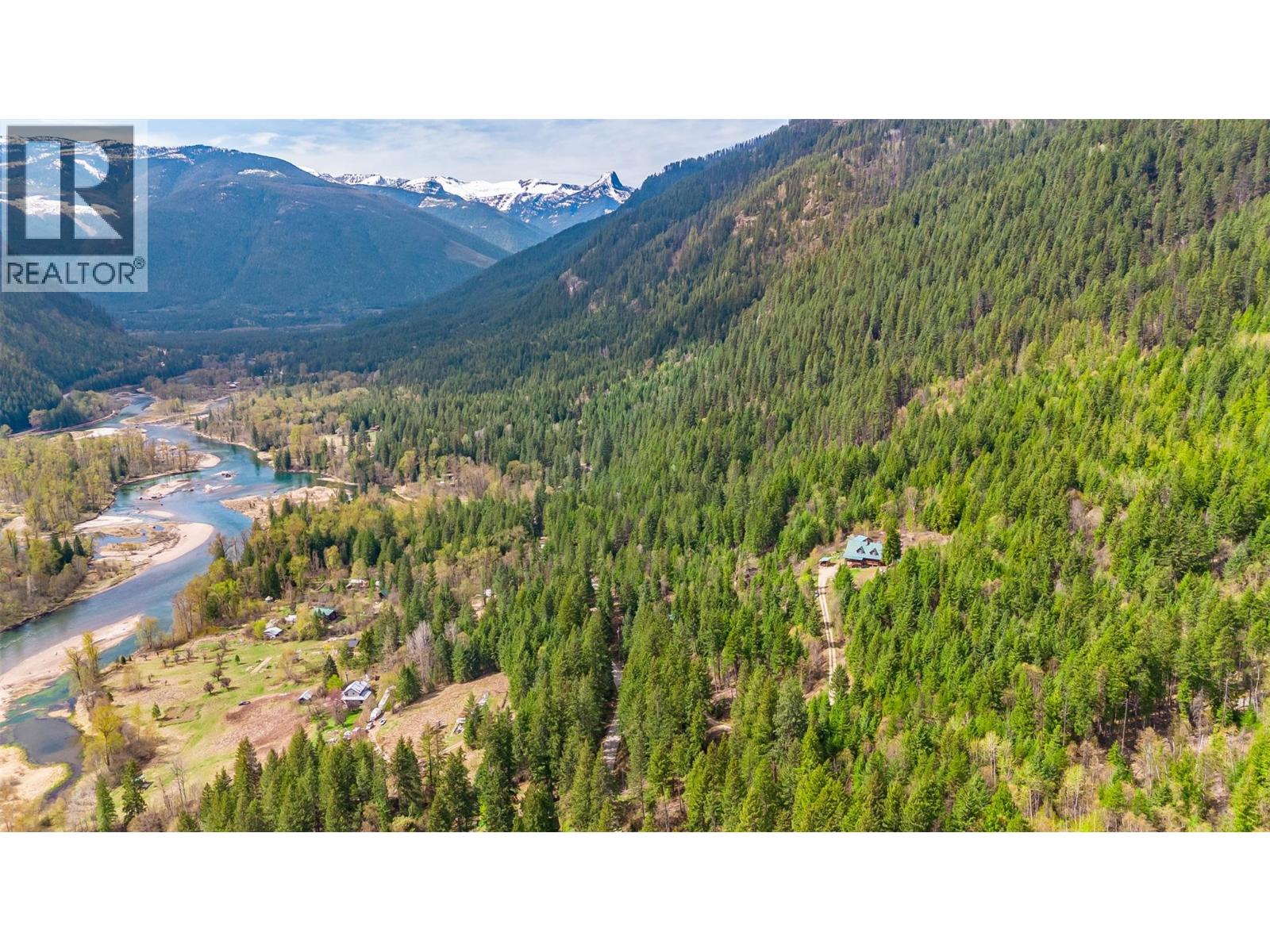4761 Slocan River Road Property Photo 8