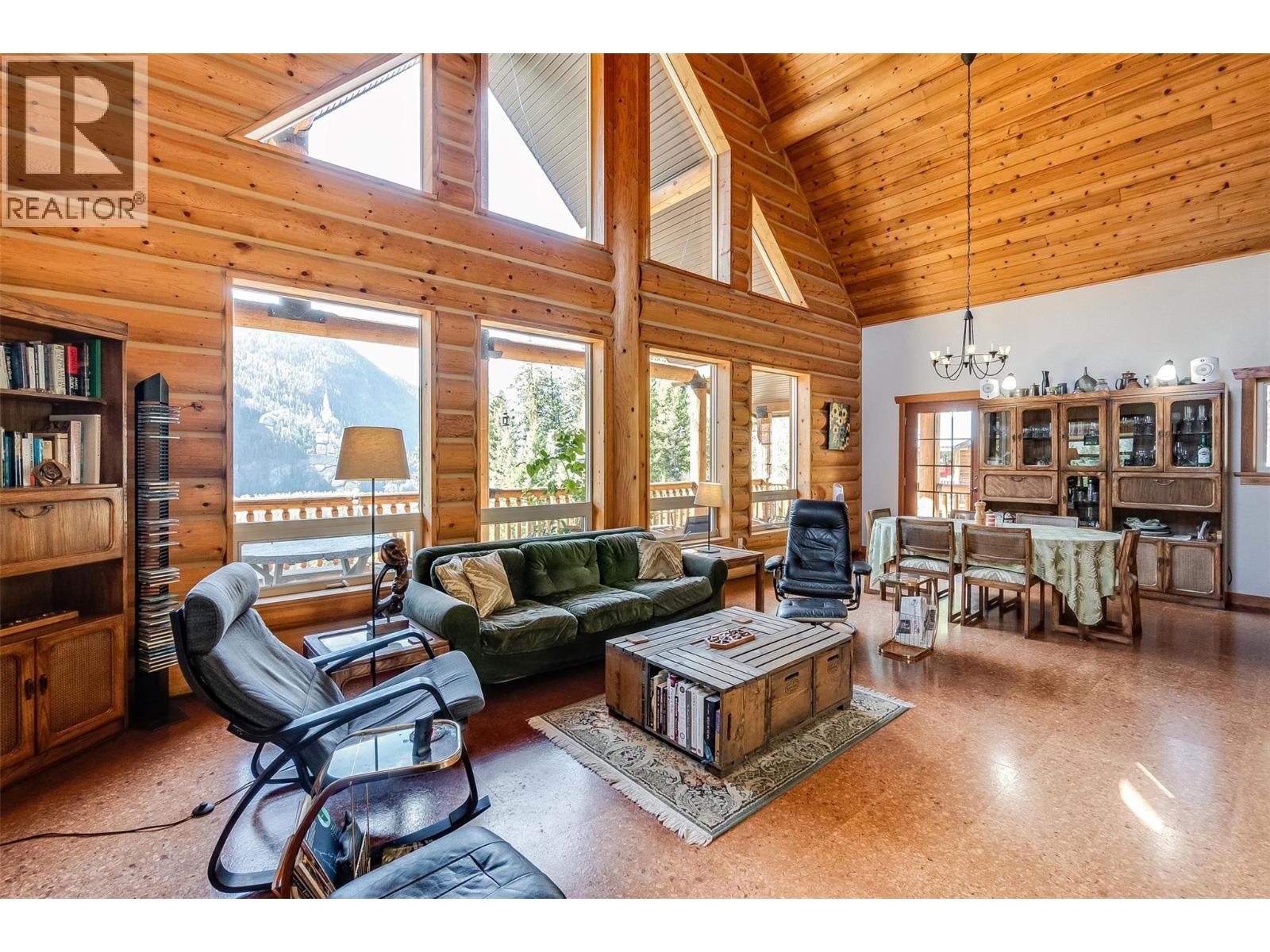 4761 Slocan River Road Property Photo 14