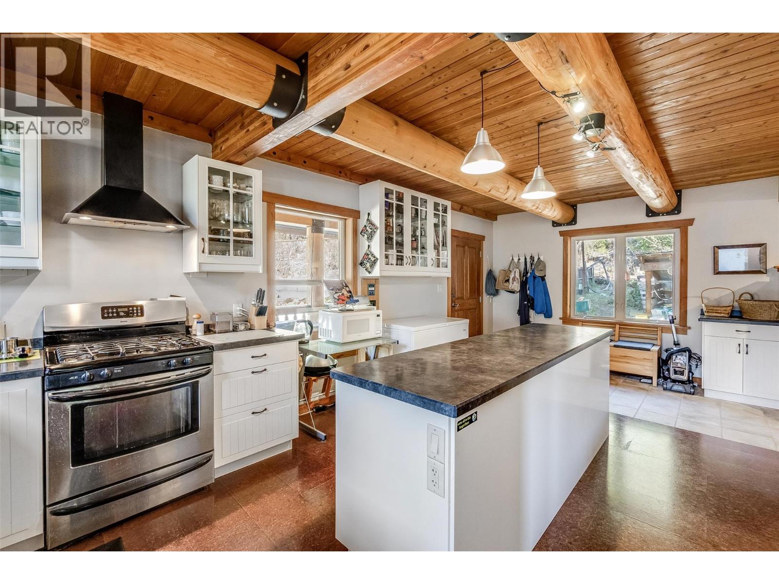 4761 Slocan River Road Property Photo 17