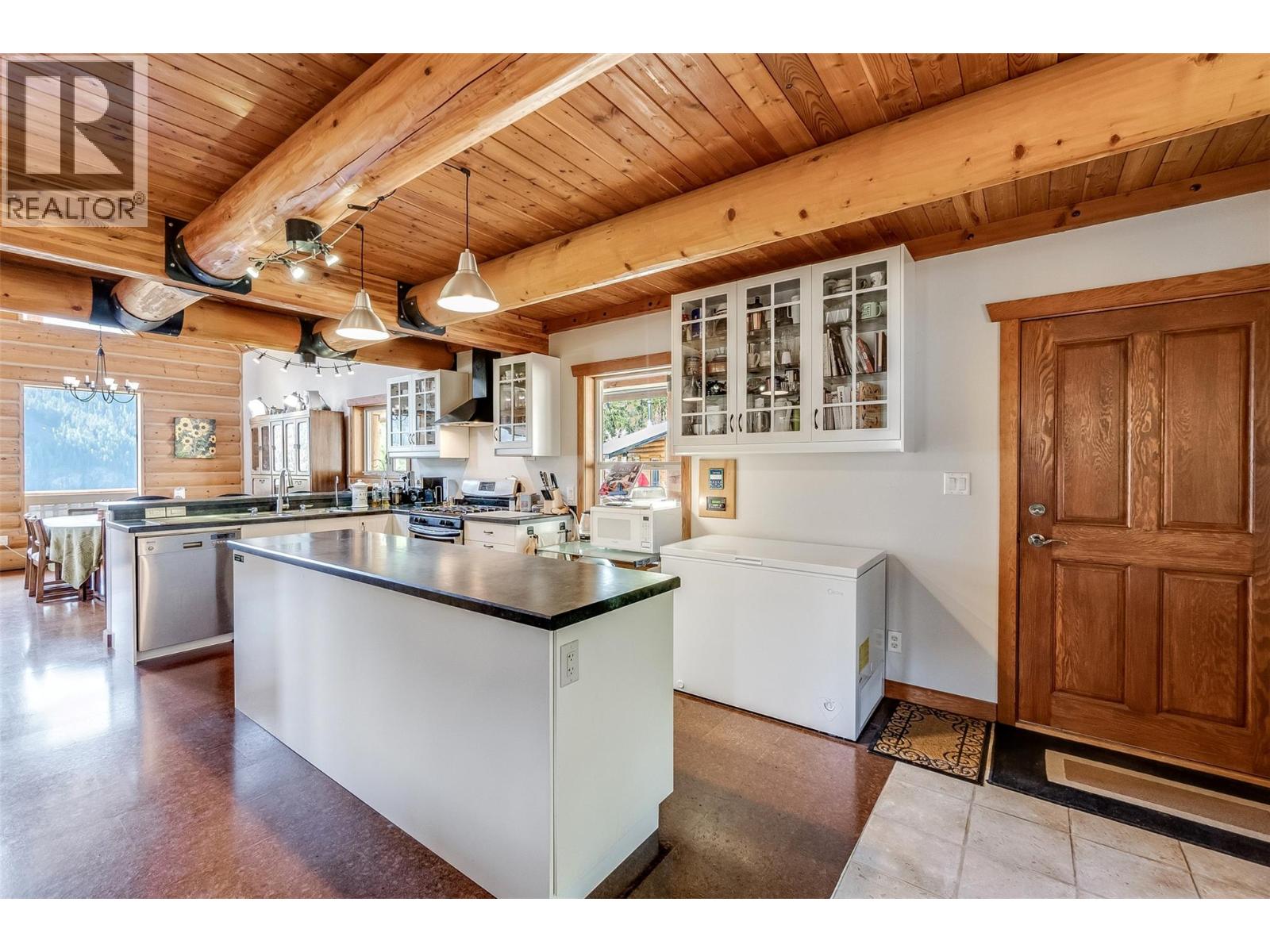 4761 Slocan River Road Property Photo 18