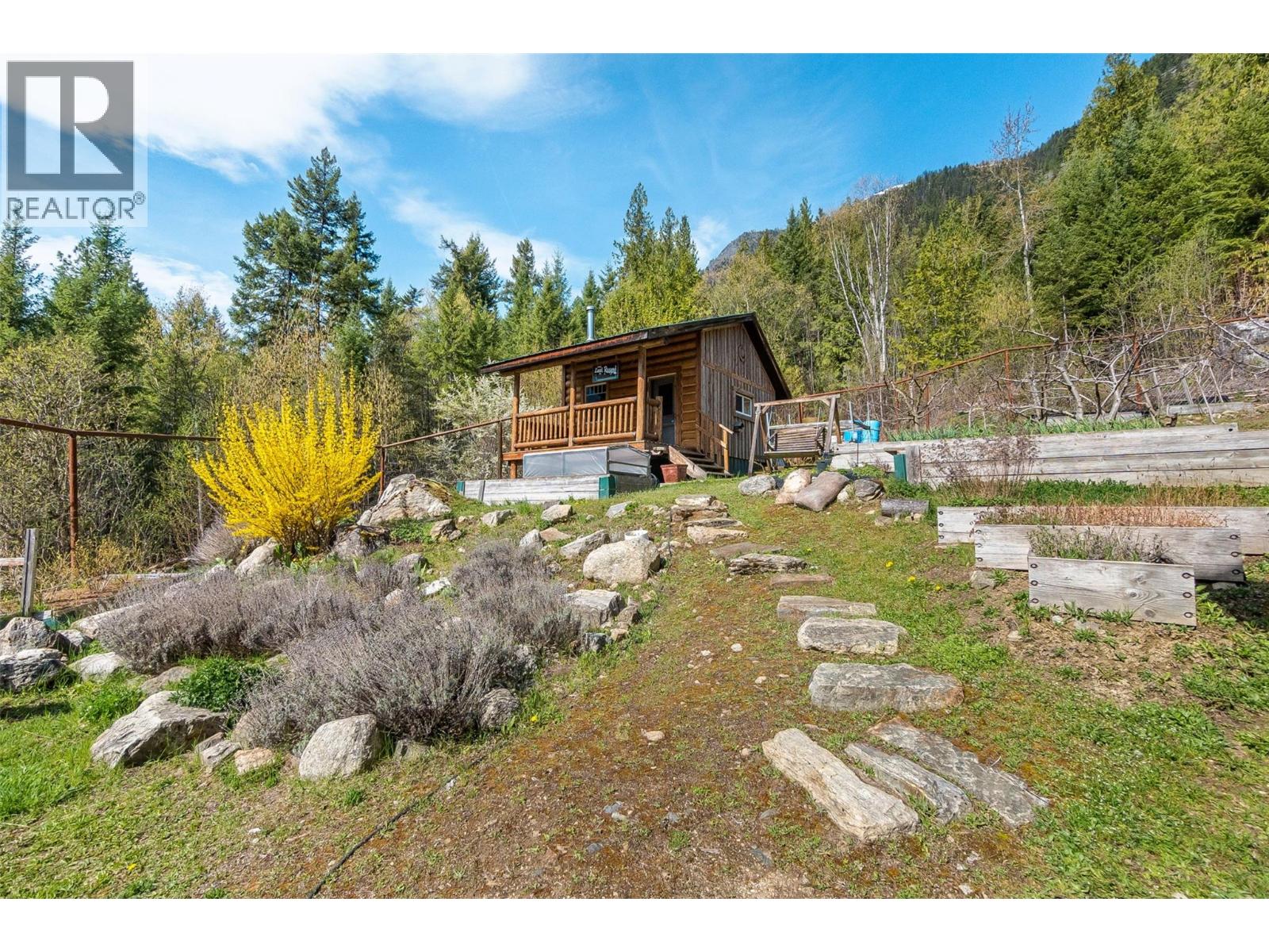 4761 Slocan River Road Property Photo 54