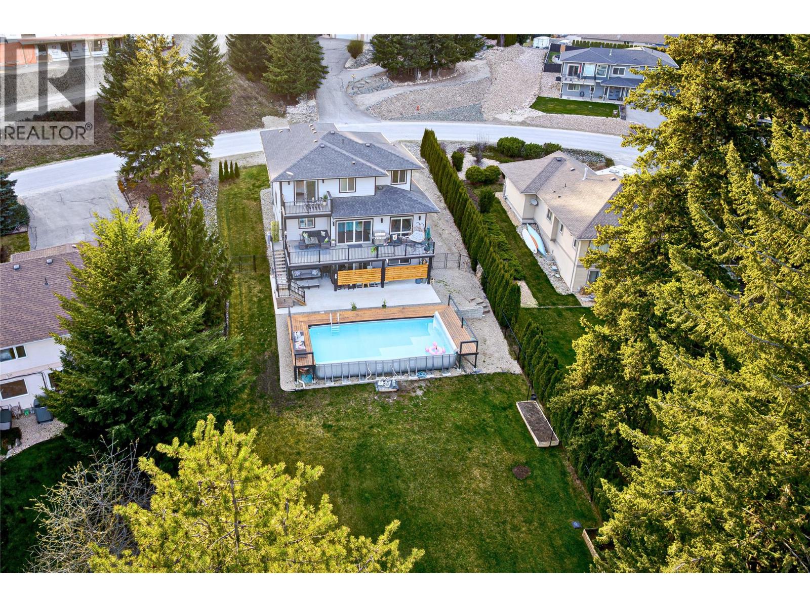 2790 Mountview Drive Property Photo 1