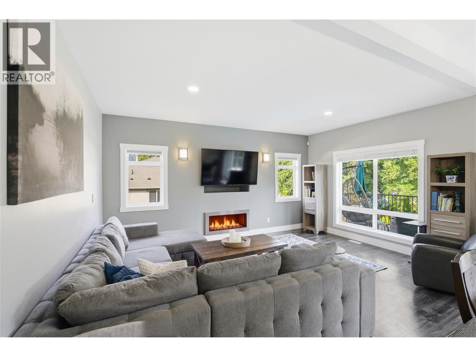 2790 Mountview Drive Property Photo 33