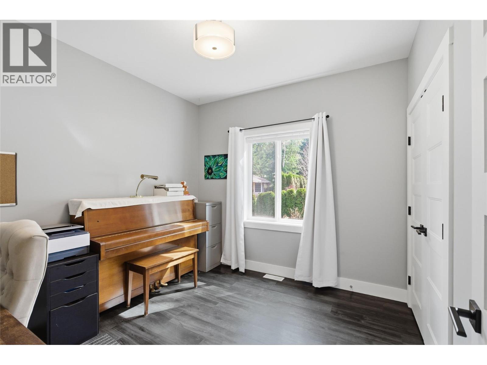 2790 Mountview Drive Property Photo 43