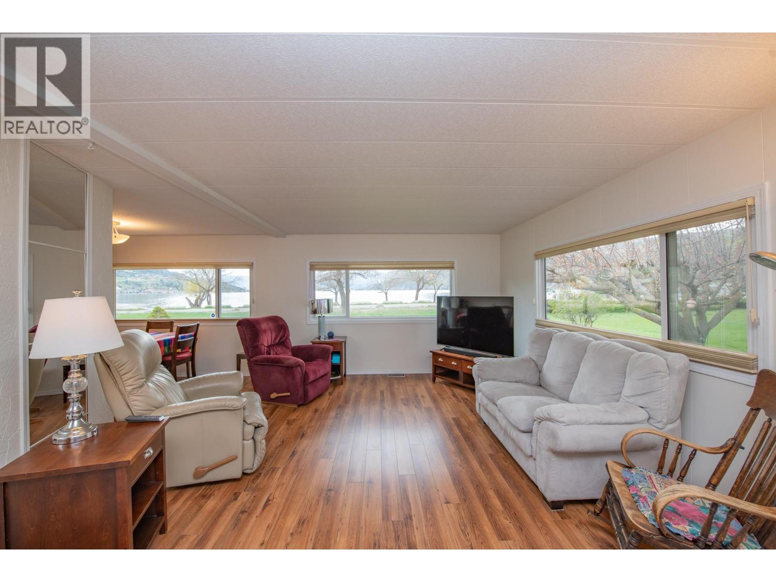 2727 Lakeshore Road Unit# 48