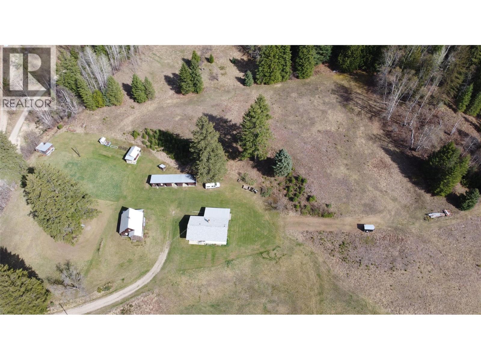 6915 Kimoff Road Property Photo 10
