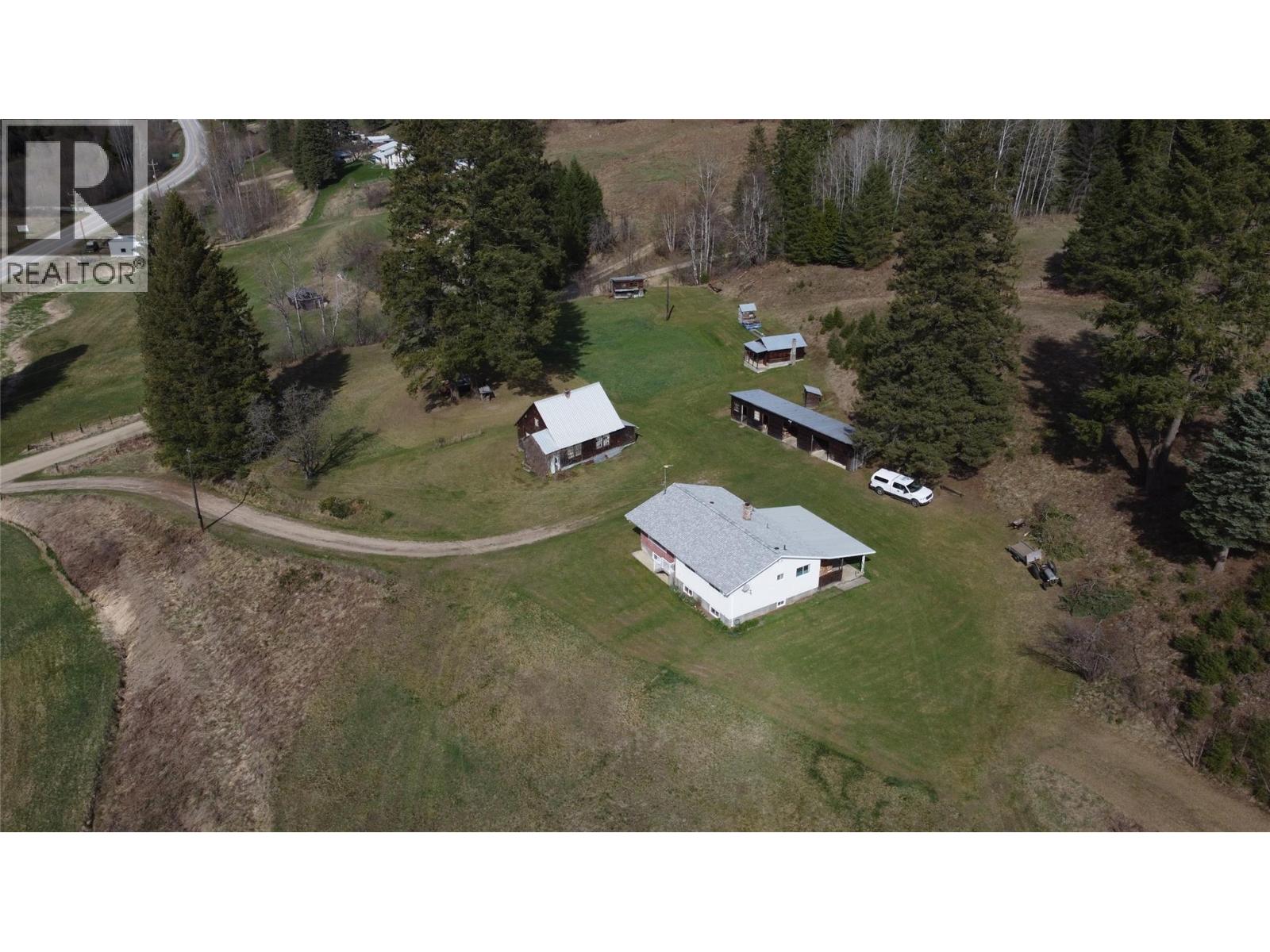 6915 Kimoff Road Property Photo 11
