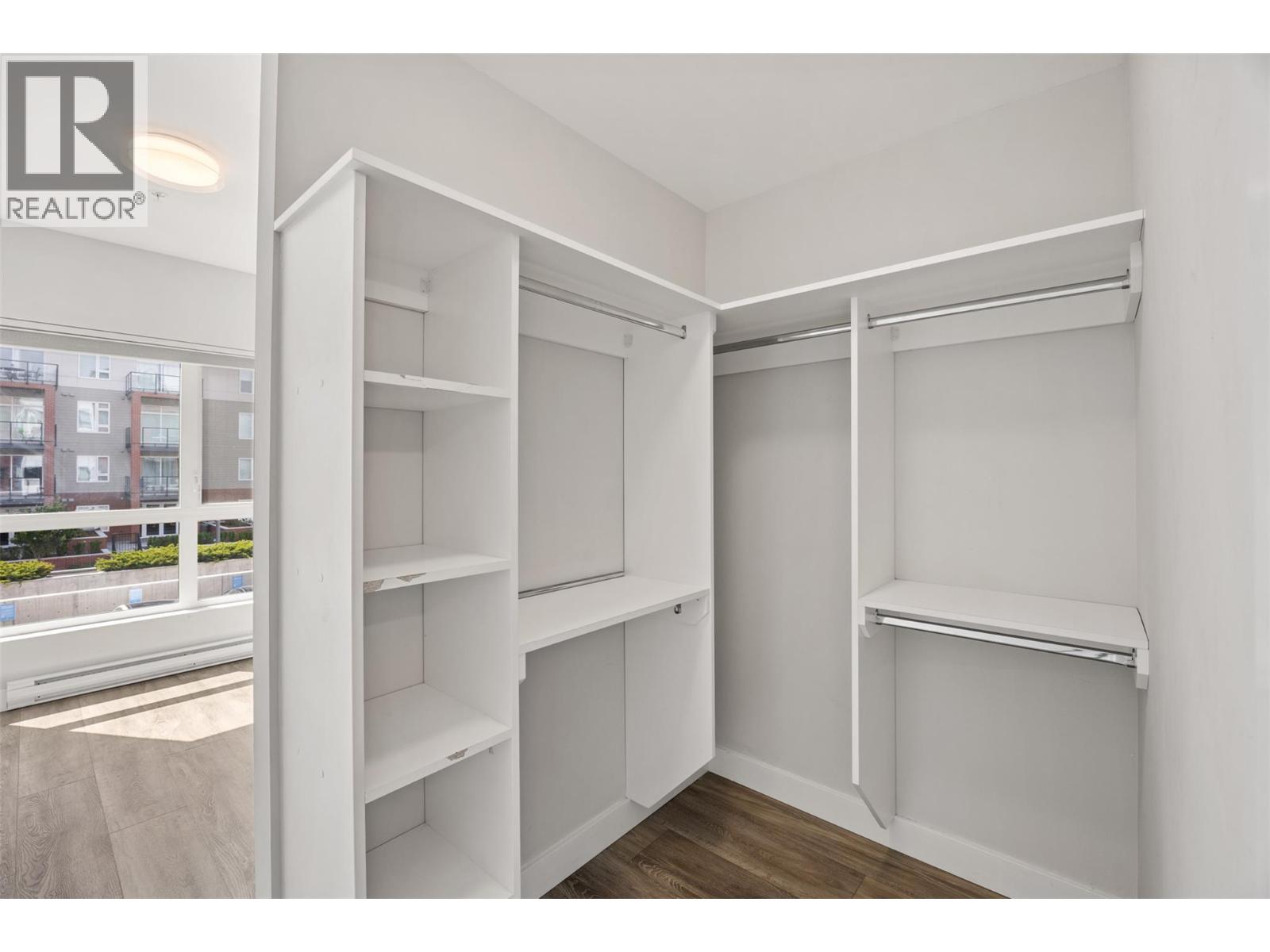 875 University Drive Unit# 207 Property Photo 18