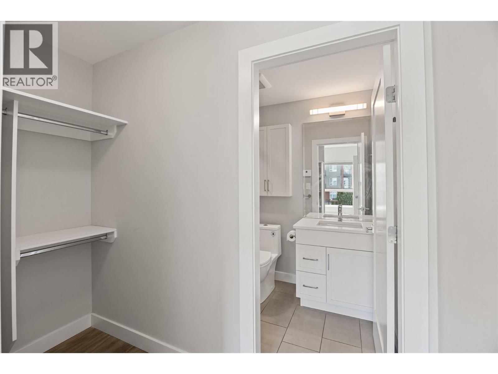 875 University Drive Unit# 207 Property Photo 19