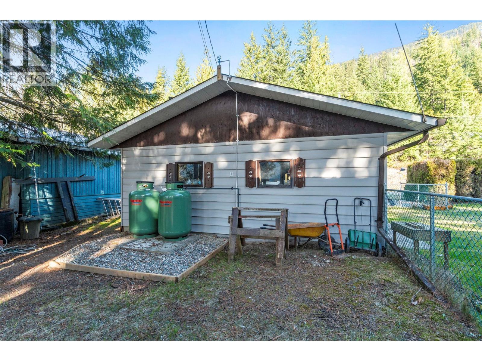 8698 Penwith Way Property Photo 2