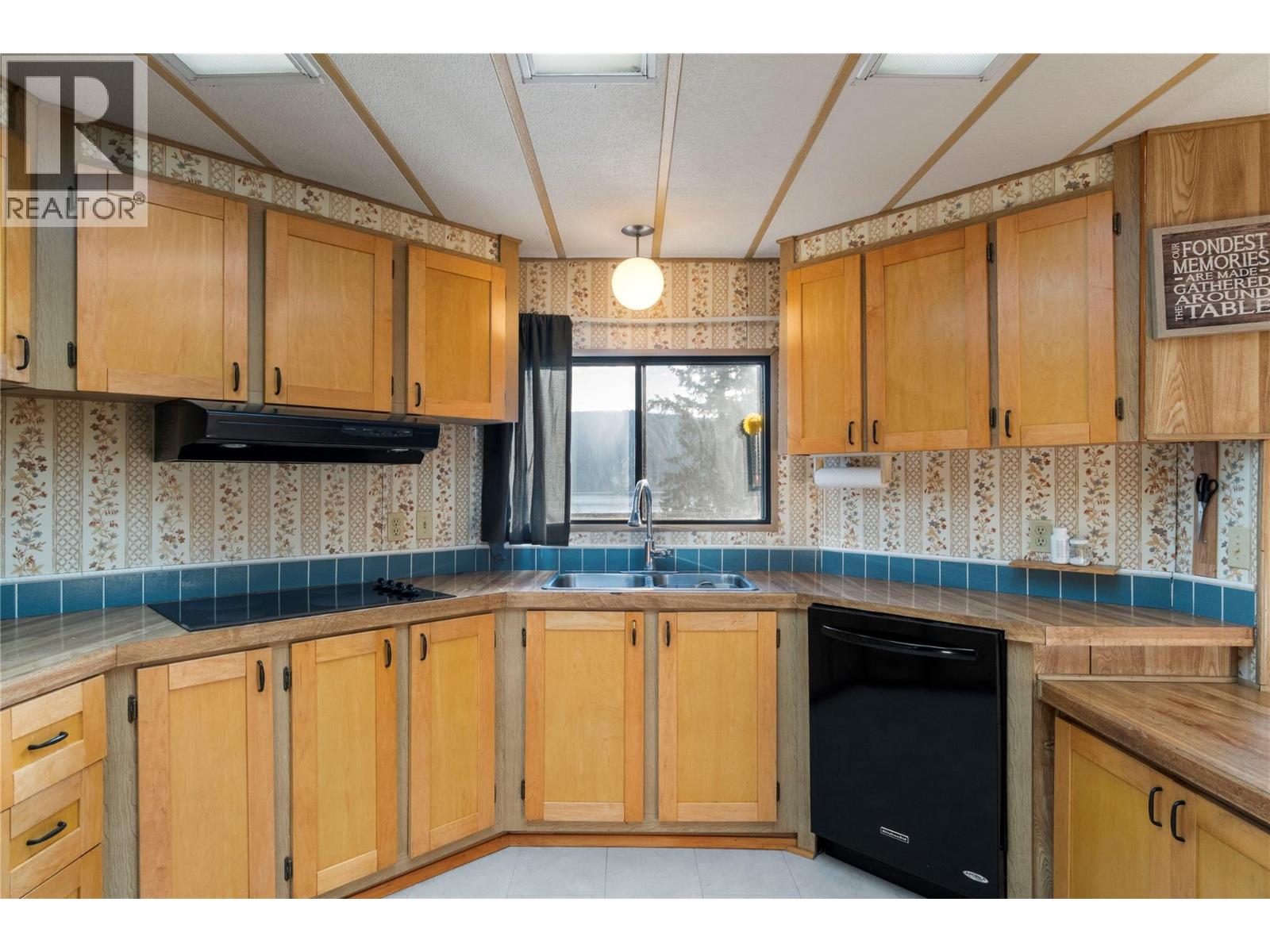 8698 Penwith Way Property Photo 11