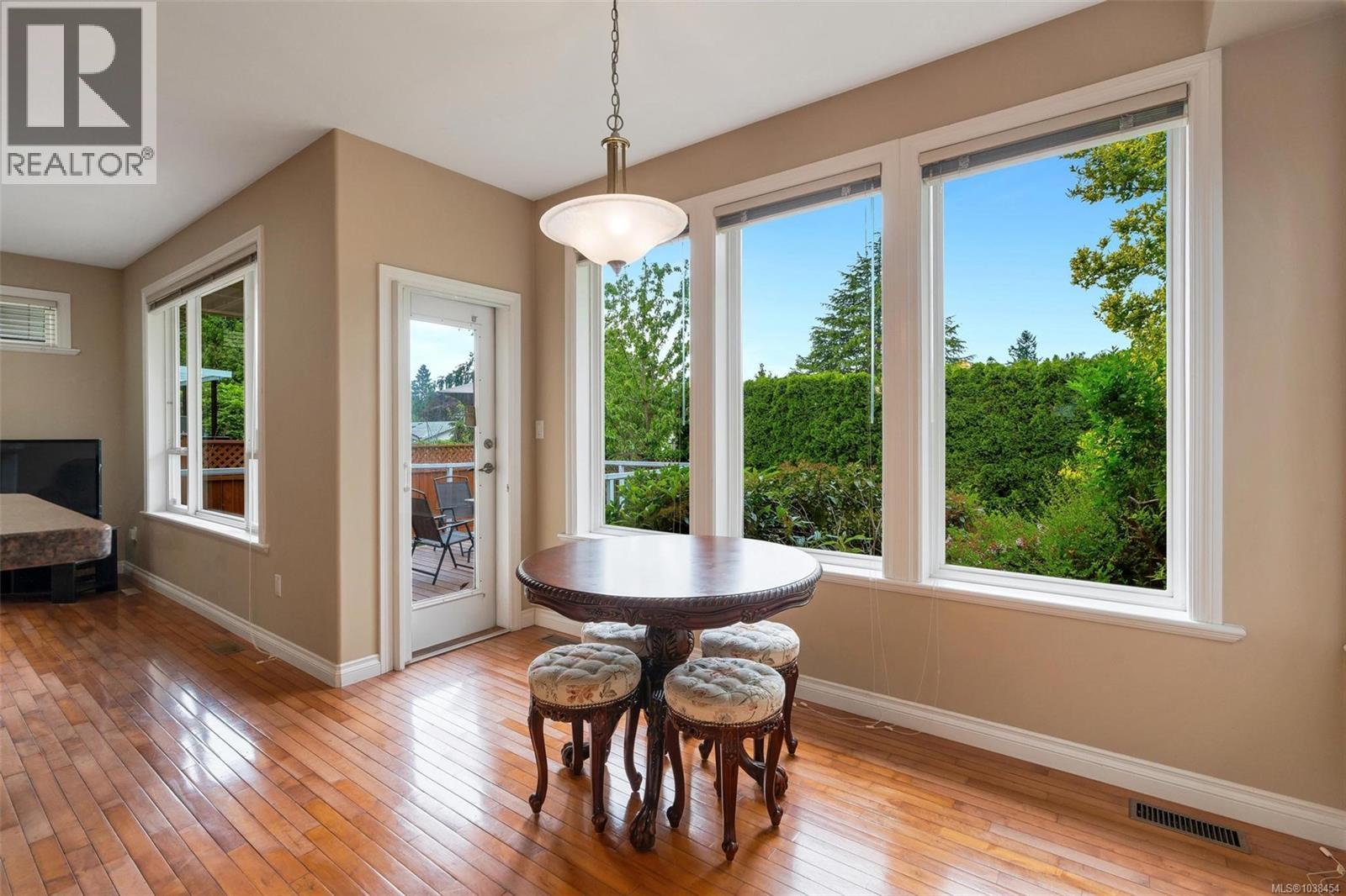 1713 Mamich Cir Property Photo 32