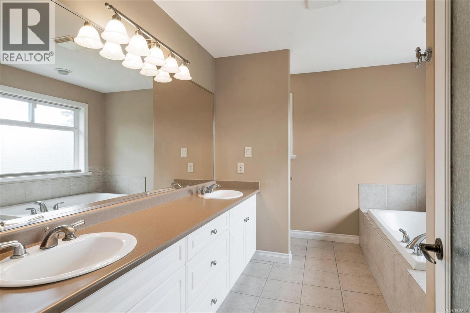 1713 Mamich Cir Property Photo 42