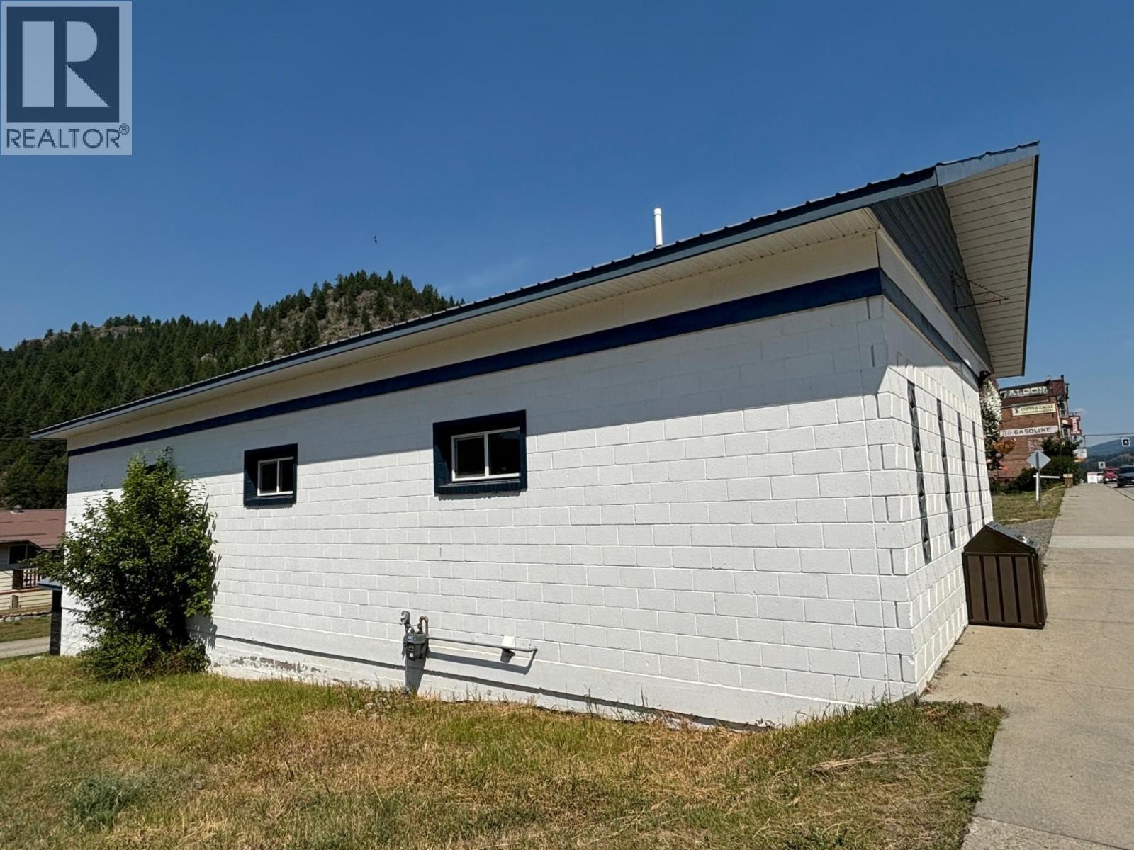 375 Copper Avenue S Property Photo 11