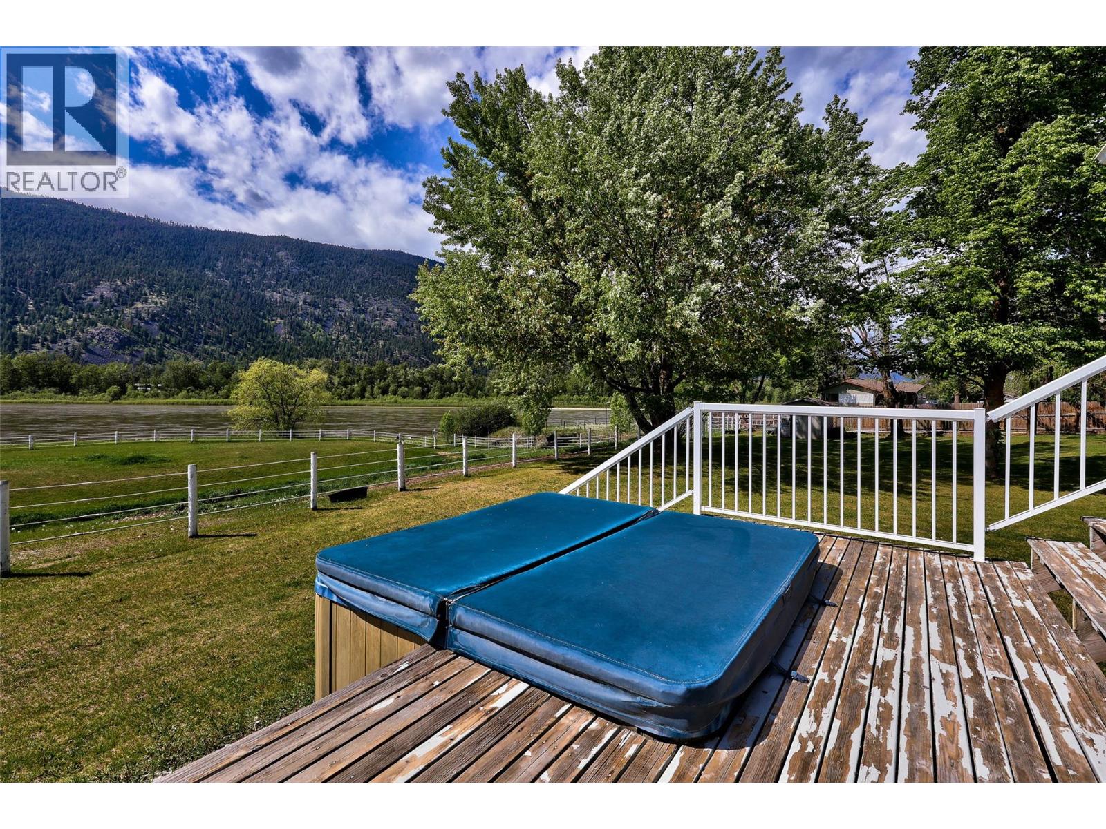 8717 Veteran Road Property Photo 15