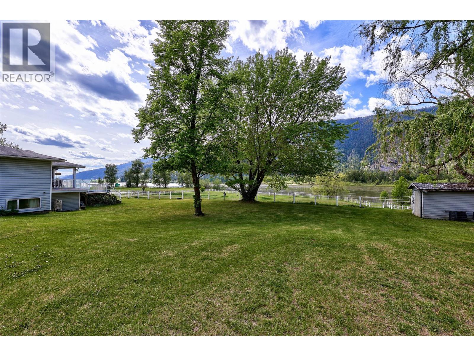 8717 Veteran Road Property Photo 26
