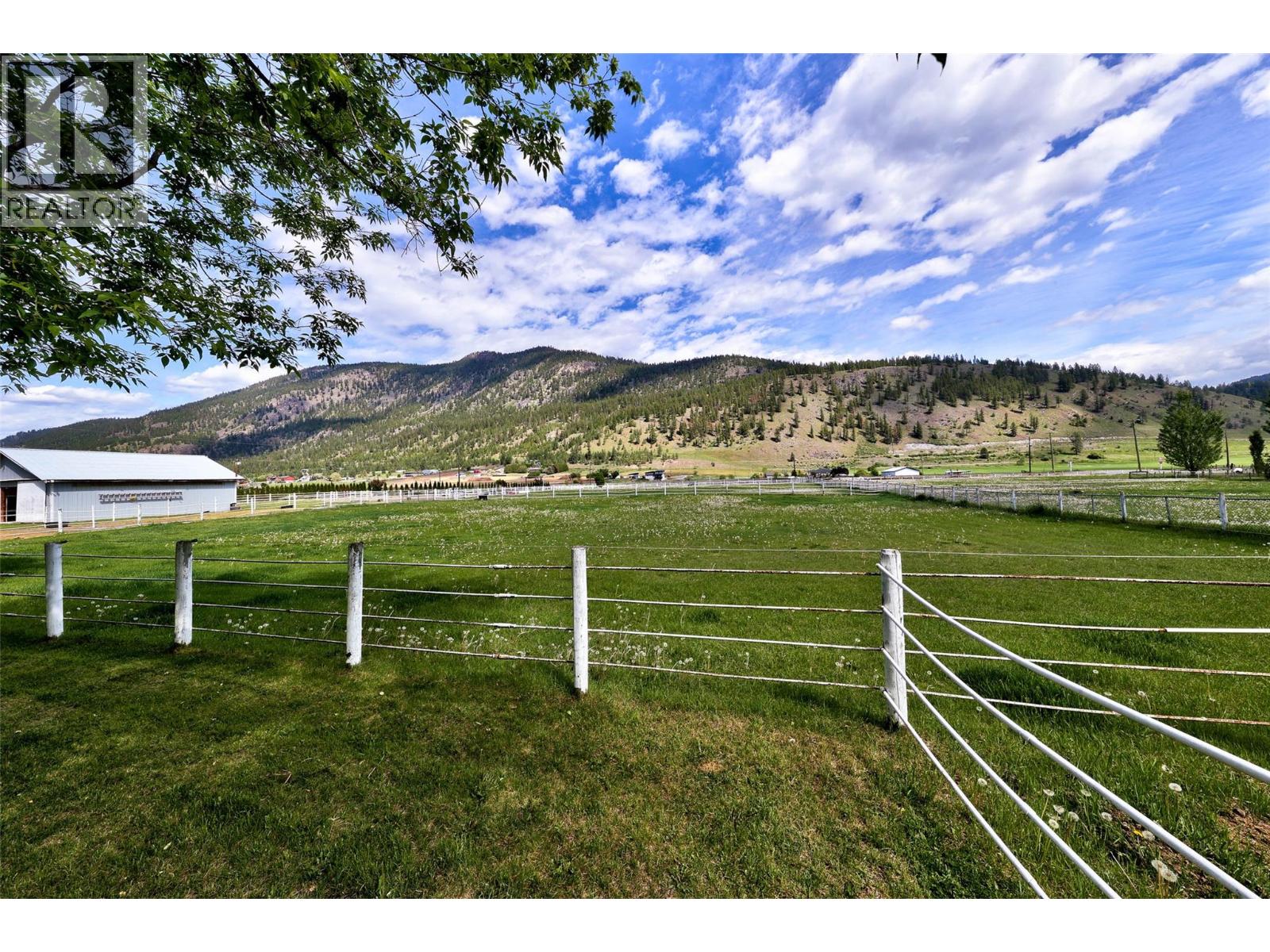 8717 Veteran Road Property Photo 31