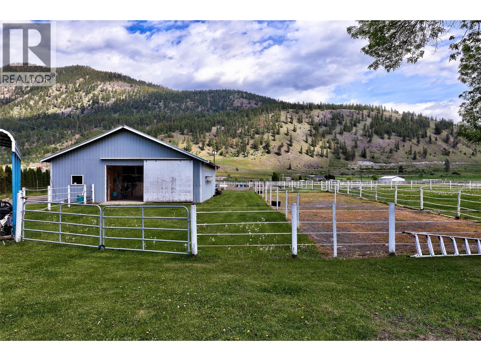 8717 Veteran Road Property Photo 34