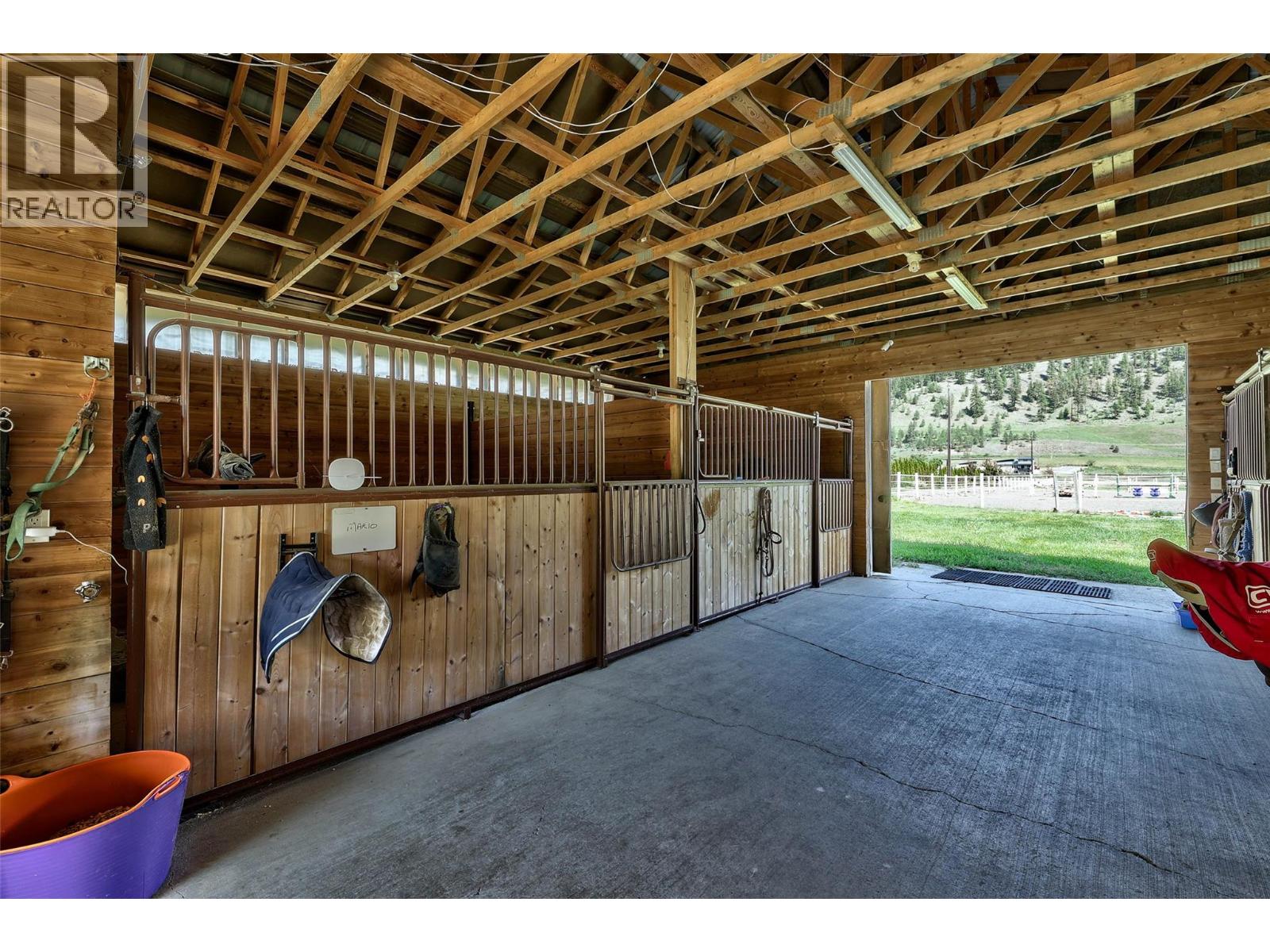 8717 Veteran Road Property Photo 38