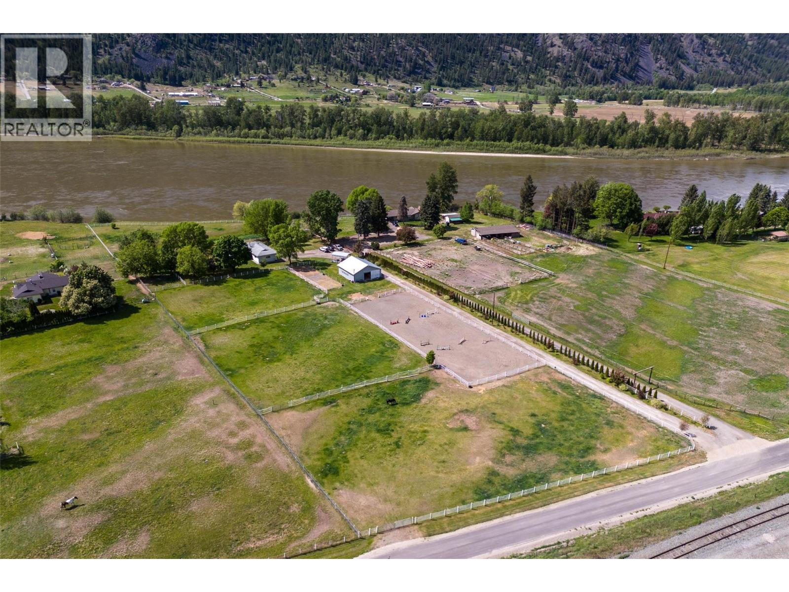 8717 Veteran Road Property Photo 39
