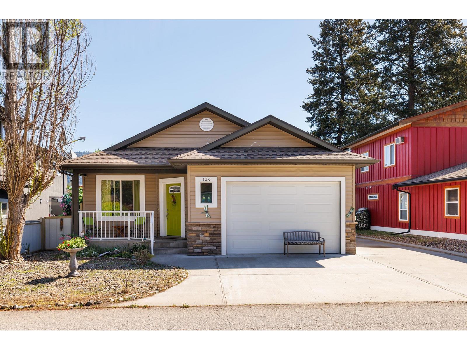 120 Deer Street Property Photo 1