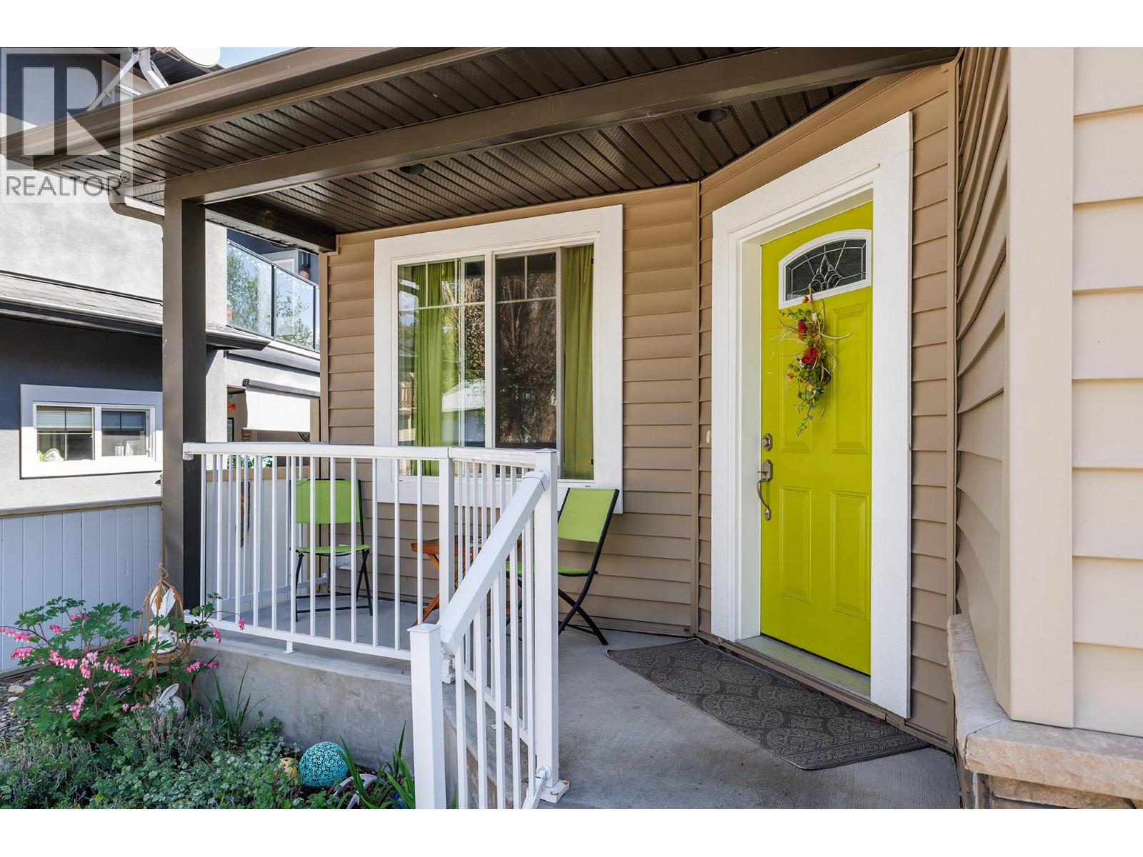 120 Deer Street Property Photo 2