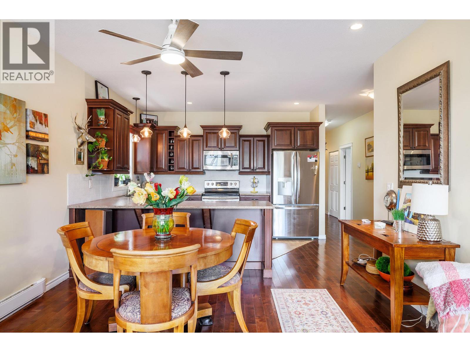 120 Deer Street Property Photo 7