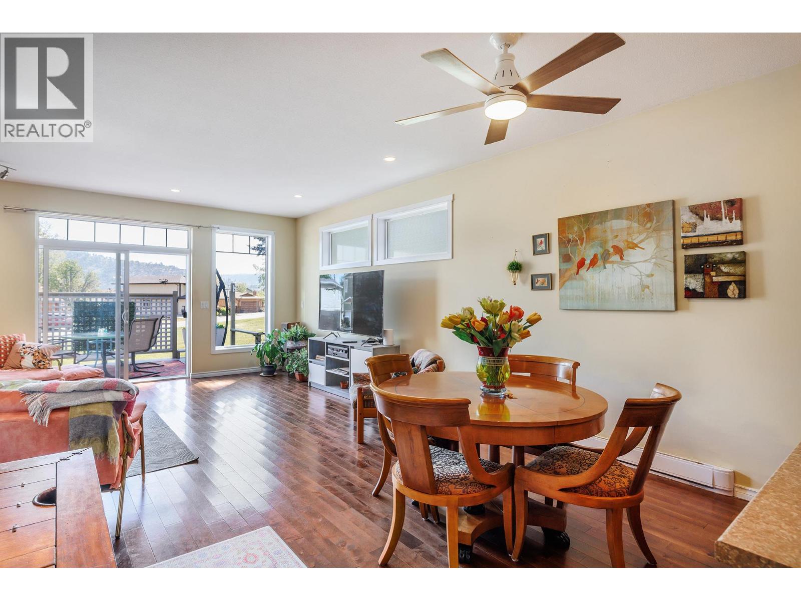 120 Deer Street Property Photo 8