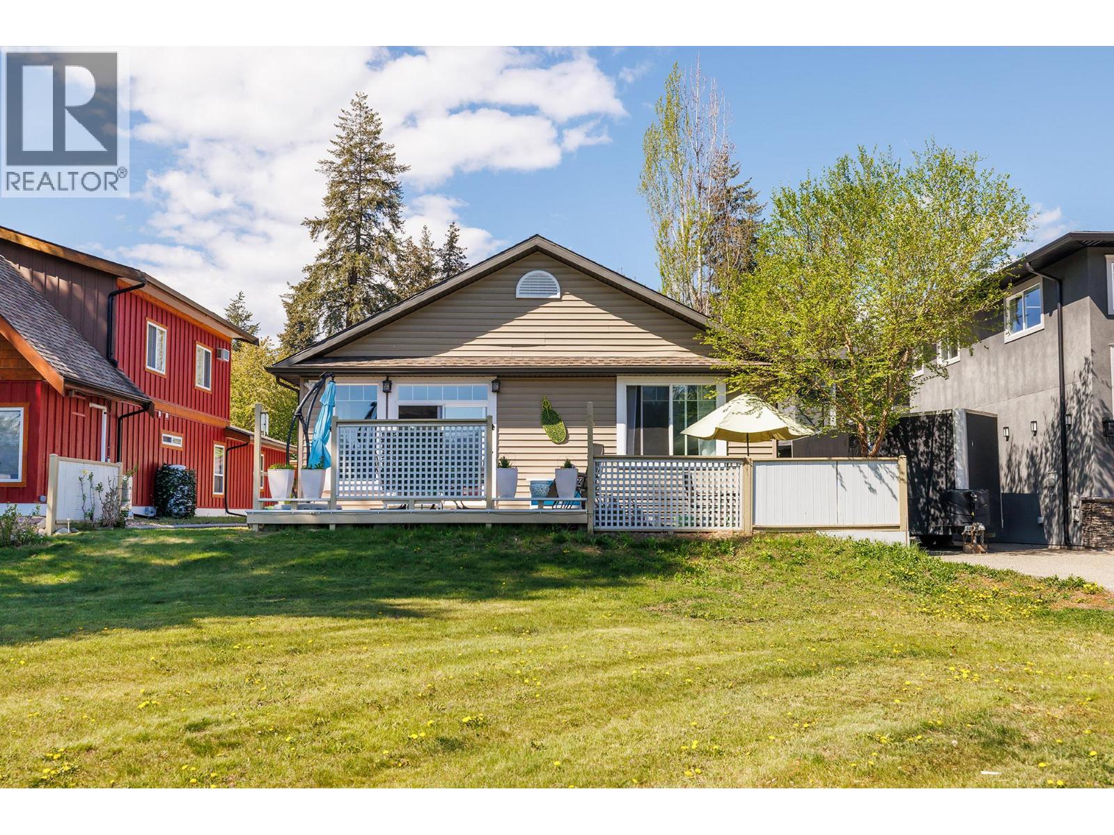 120 Deer Street Property Photo 27