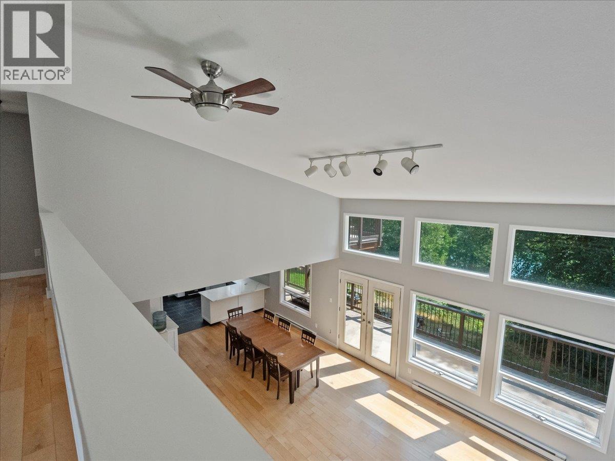 6172 Slocan River Road Property Photo 40