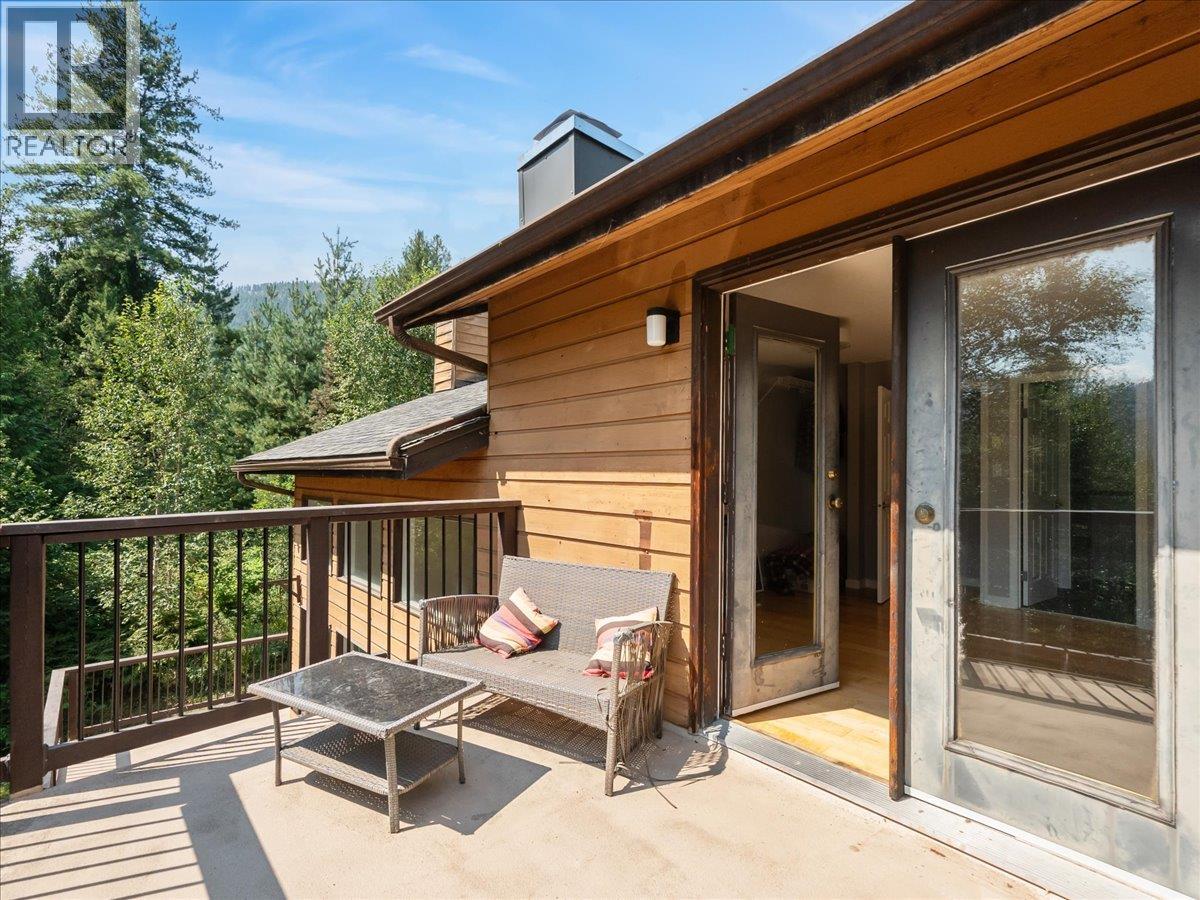 6172 Slocan River Road Property Photo 47