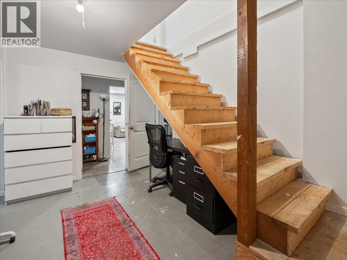 6172 Slocan River Road Property Photo 49