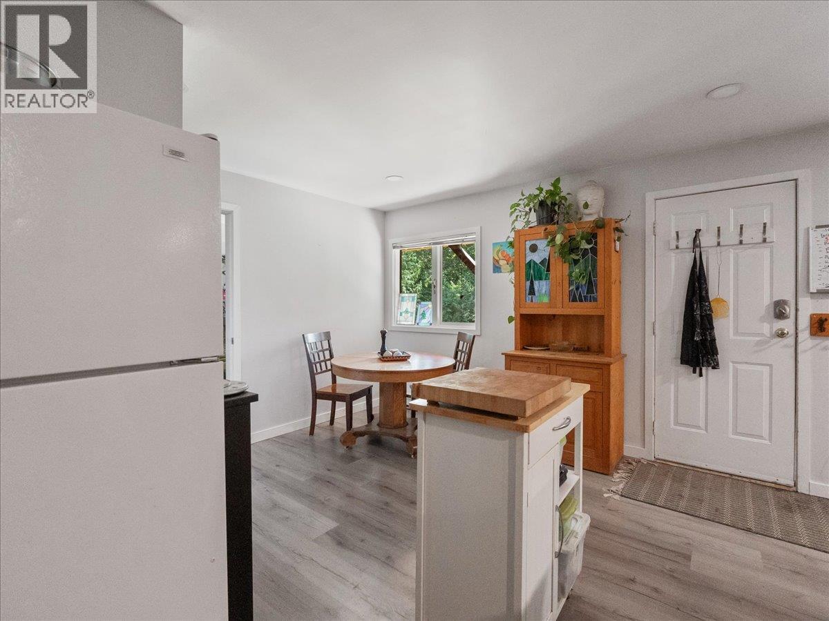 6172 Slocan River Road Property Photo 62
