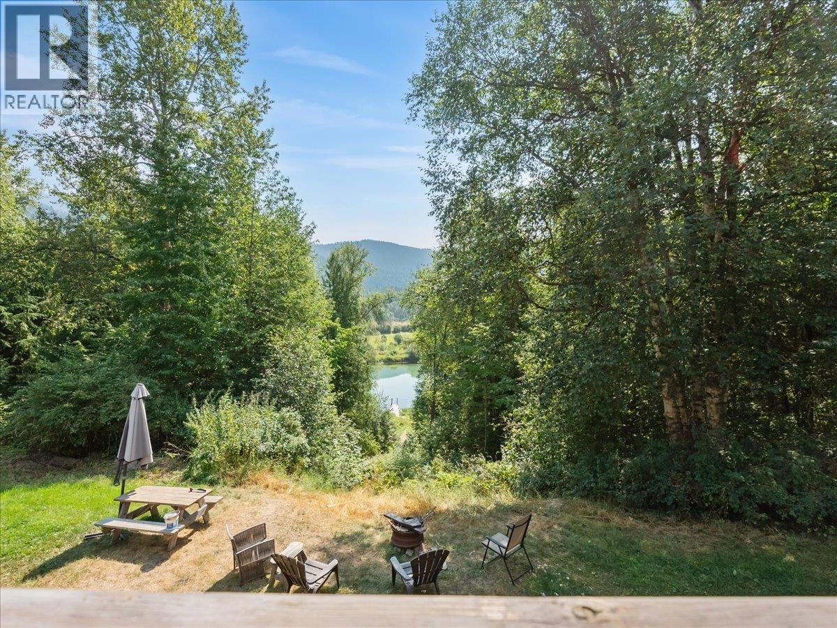 6172 Slocan River Road Property Photo 68
